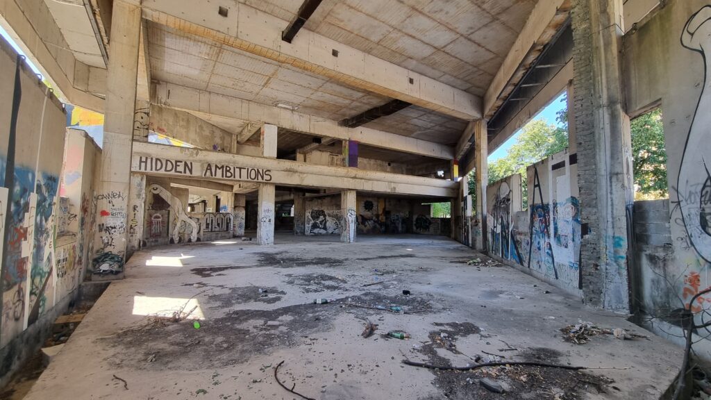 Mostar verlaten gebouwen
